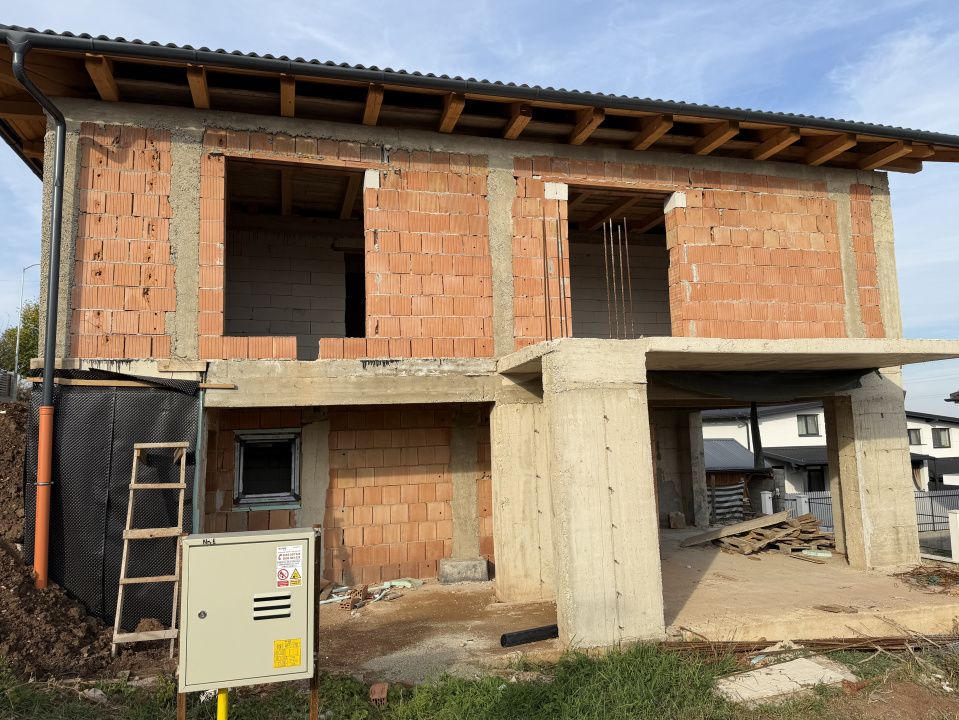 CASĂ LA ROȘU P+1 | CETATE – PIAȚA | TEREN 500 MP |VEDERE PANORAMICA | Bransa – fotografia 4 din 6