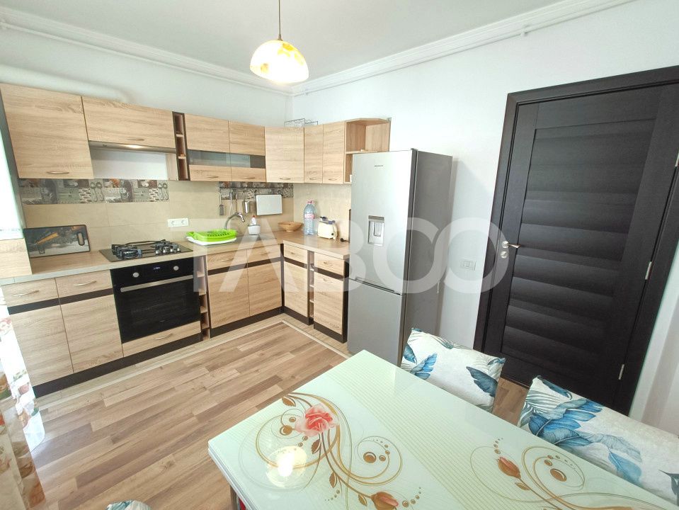 Apartament modern cu 2 camere decomandate si loc de parcare - etaj 2 – fotografia 4 din 13