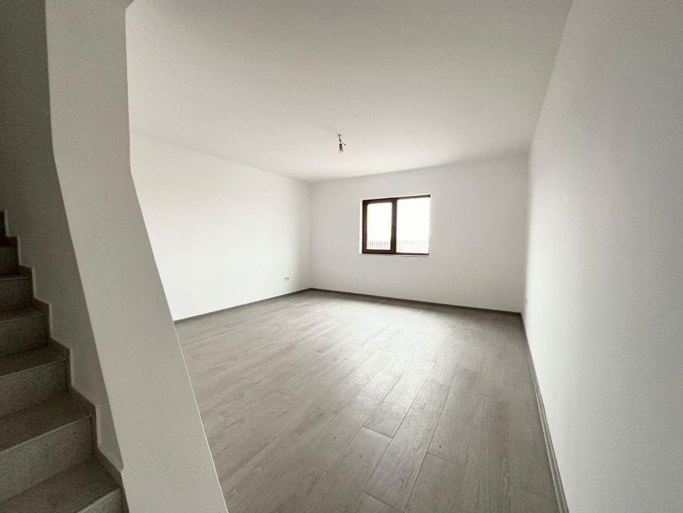Duplex spatios, 5 camere, 125 mp utili, 353 mp teren - Dumbravita – fotografia 3 din 9