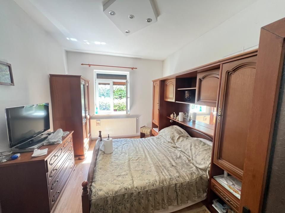 Apartament-2-Camere-Decomandat-La-Casa-Pivnita-Pod-Curte-Comuna – fotografia 1 din 14