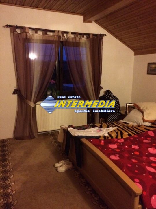 Casa Noua de vanzare P+E+M cu 3250 mp teren in Zona Ciugud – fotografia 5 din 9