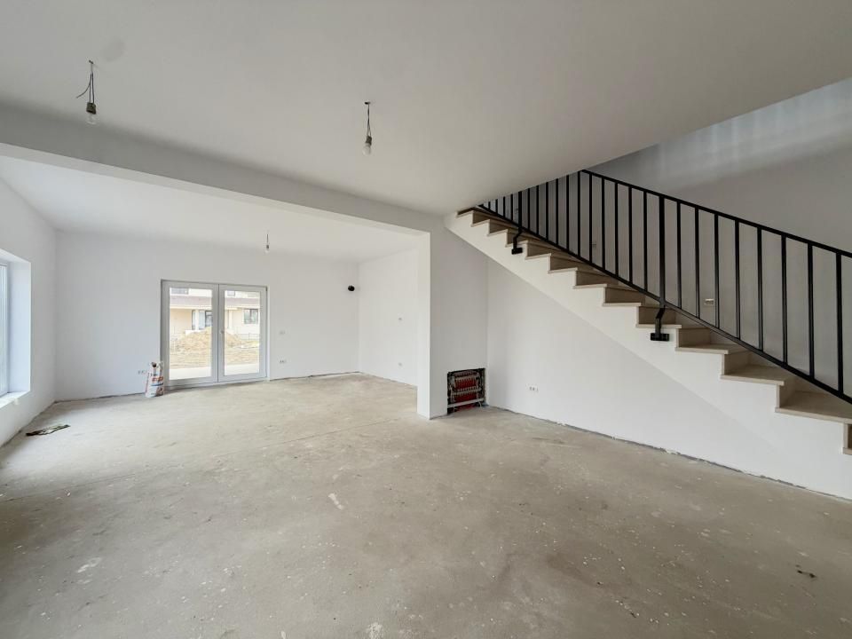 Duplex modern, 5 camere, 126 mp, teren 304 mp - Dumbravita – fotografia 1 din 12