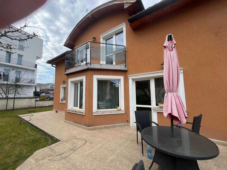 Casa cu garaj de închiriat, Manastur, Campului – fotografia 1 din 8