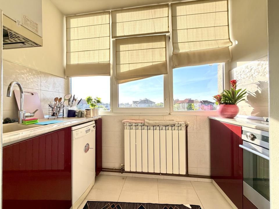 Apartament spatios, 3 camere, 66 mp utili - zona Lunei – fotografia 2 din 11