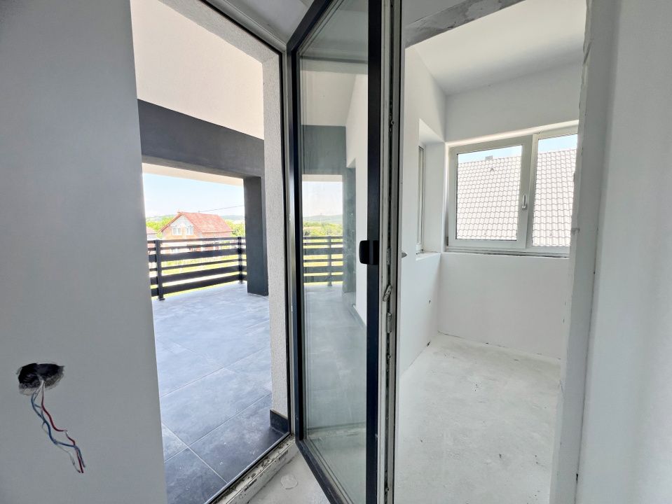 Casă single în Cristian, Sibiu - 4 Camere, 2 Terase, Teren 486 – fotografia 11 din 41