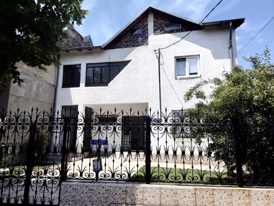Etaj+Mansardă de vanzare | Targoviste Zona Inspectoratului Scolar|90 mp+Mansardă – fotografia 1 din 6