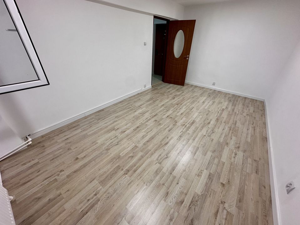 Apartament 2 camere decomandat | 1 Baie | 1 Balcon | 52 mp | Cetate | – fotografia 5 din 9