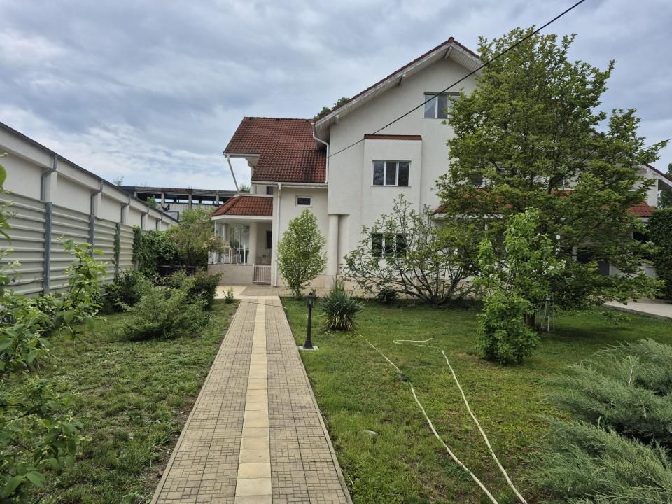 Vilă de lux 10 camere, 550 mp utili –Micro 6, Târgoviște, lângă Sala Polivalentă – fotografia 2 din 22