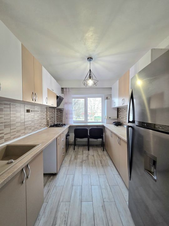 Apartament 3 camere de închiriat – Tomis 3, Constanța – fotografia 3 din 13