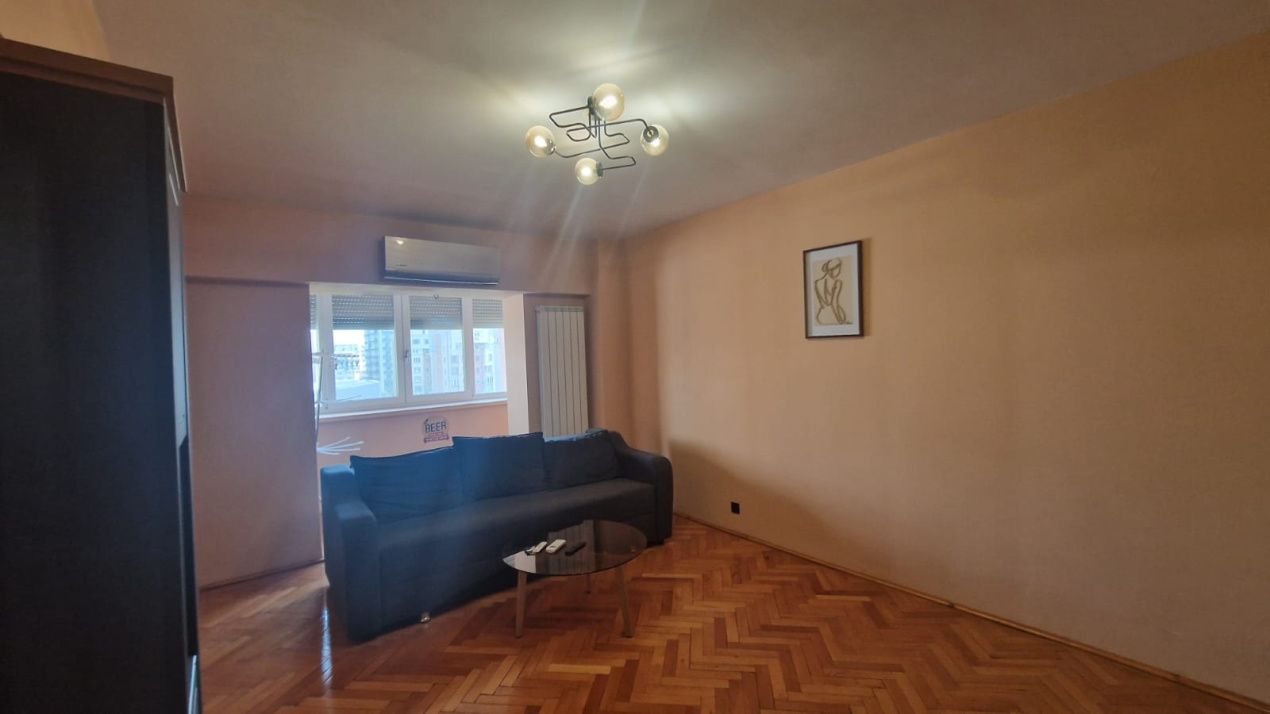 Apartament 3 camere, decomandat, 100mp, Calea Severinului zona Hotel Grim – fotografia 1 din 14