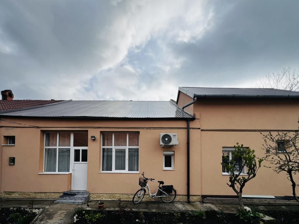 Casa complet renovata, 4 camere- zona Lunei, Timisoara – fotografia 1 din 12