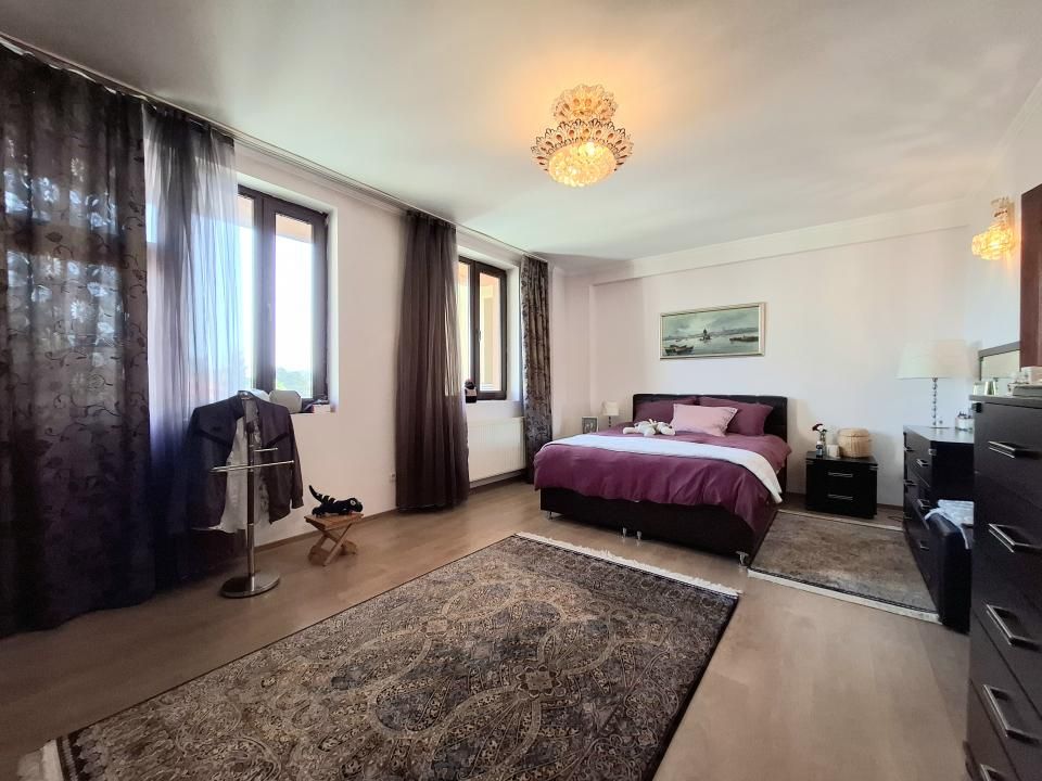 5 Camere | 217 MP | Panoramic | Etaj 2 + mansarda | Parcare | Centrală – fotografia 4 din 17