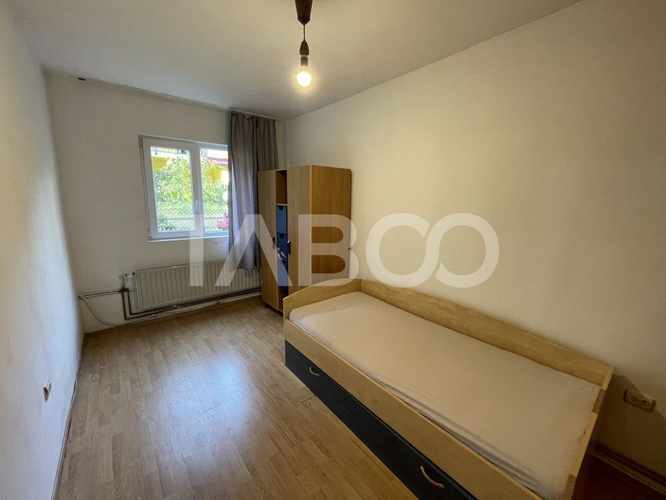 Apartament decomandat 93 utili curte proprie pivnita Sub Arini Sibiu – fotografia 4 din 20