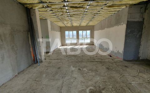 Spatiu comercial suprafata 132 mp se poate vinde si separat 66 si 66mp