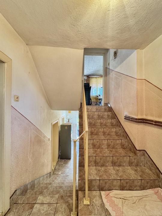 Casă de vânzare în Cisnădie, 6 camere, 161 mp utili, teren 1000 mp – fotografia 17 din 19