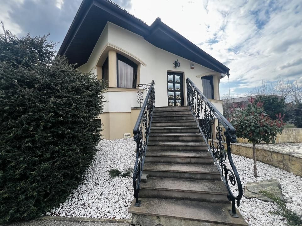Vila cu 7 camere si piscina exterioara - Dumbravita - zona Decathlon – fotografia 3 din 18