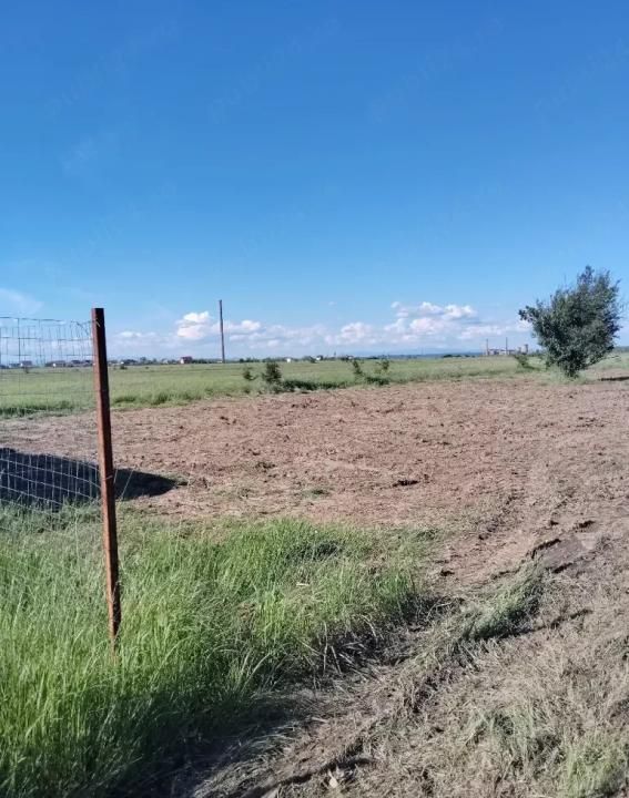 Teren de vânzare – Bradu, Argeș | 303 mp | 9.900 € – fotografia 1 din 2