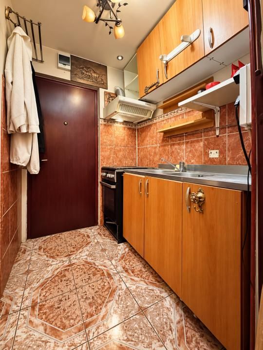Garsoniera , 15 mp, etaj 3, mobilata si utilata - Zona Sagului – fotografia 3 din 5