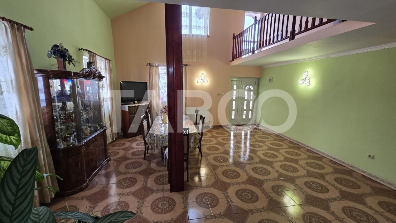 Casa individuala de vanzare cu 4 camere mobilate utilate in Daia Sibiu – fotografia 1 din 14