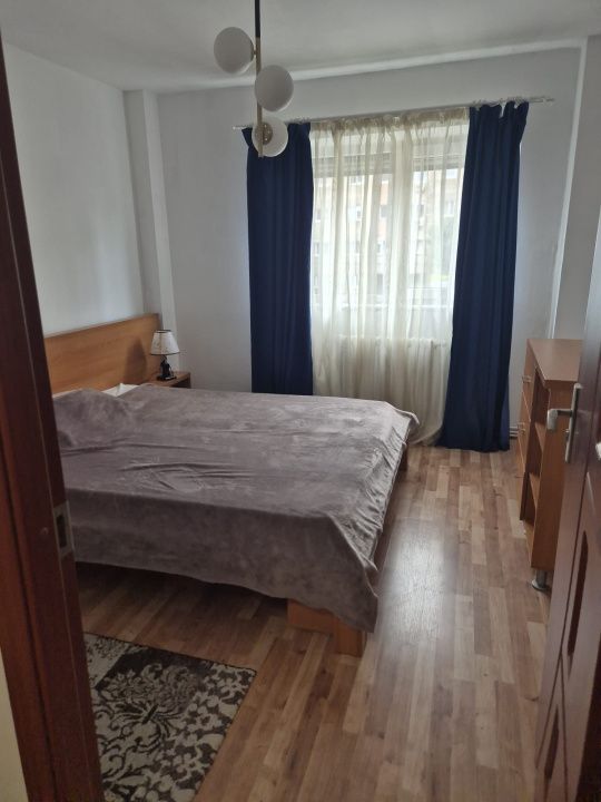 De inchiriat apartament 2 camere Toamnei – fotografia 3 din 7