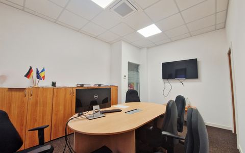 Spatiu profesional cu sala meeting si bucatarie, zona Rompetrol - Calea Turzii