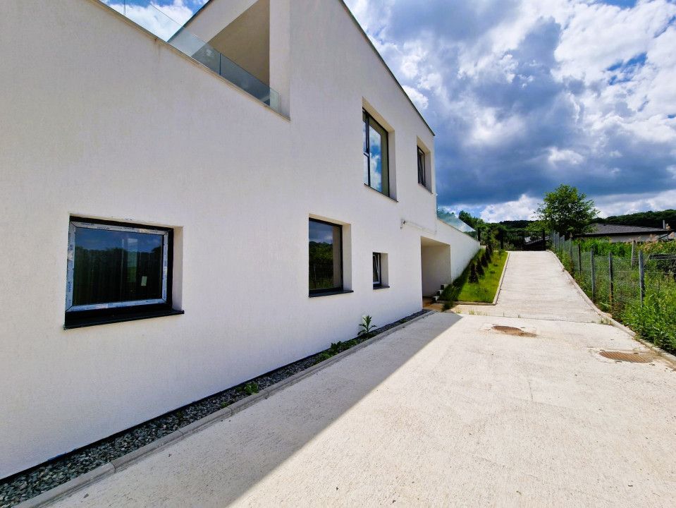 Duplex deosebit cu CF, in zona Wonderland – fotografia 3 din 26