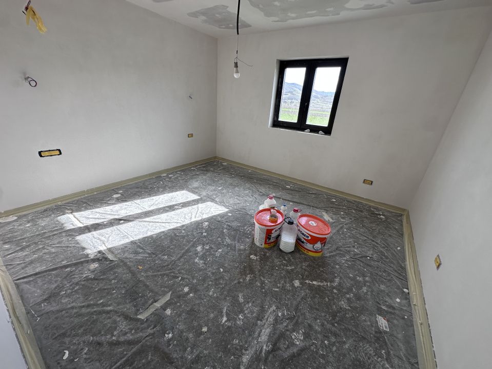 Casa noua cu 4 camere finisata in Sard 105 mp cu teren de 500 – fotografia 8 din 12