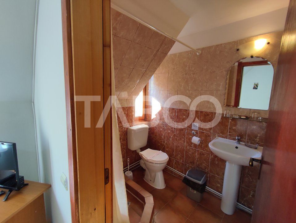 EXCLUSIVITATE Pensiune 9 camere 615 mpu 3600 mp teren in Fantanele – fotografia 22 din 35