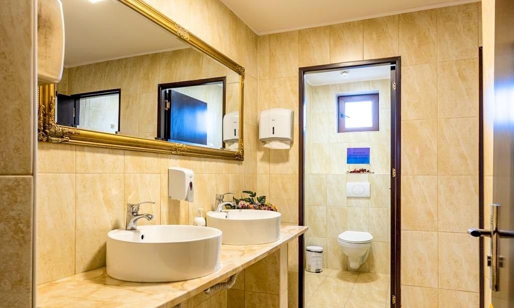 • Oportunitate Unică Predeal: Proprietate Mixtă (Comercial + Vilă) -Centru – fotografia 12 din 33