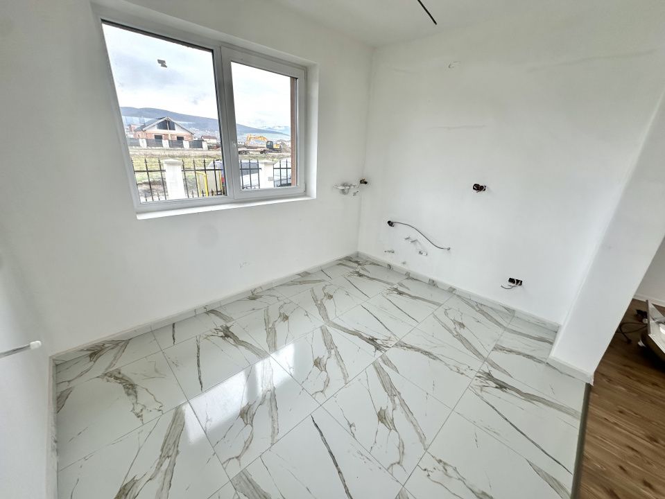 CASA NOUA I 4 CAMERE I 2 BAI I BUCATARIE I 500 MP TEREN I FINISATA I – fotografia 6 din 24