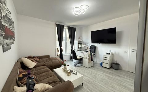 Apartament  cu 2 camere, decomandat cu gradina de 45 mp - Giroc
