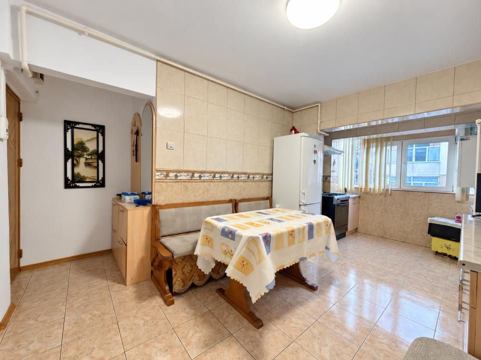 Constanta-Inel 1- Apartament cu 2 camere, mobilat si utilat, mutare imediata – fotografia 3 din 12