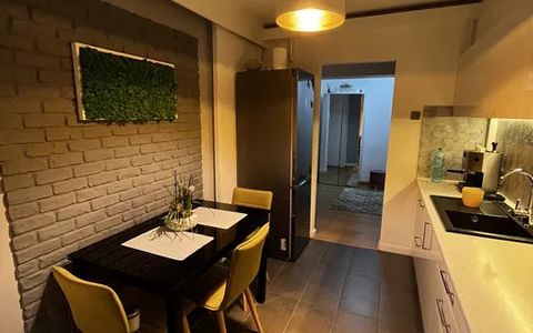 Apartament 3 camere decomandate , Marasti , zona Semicentrala .