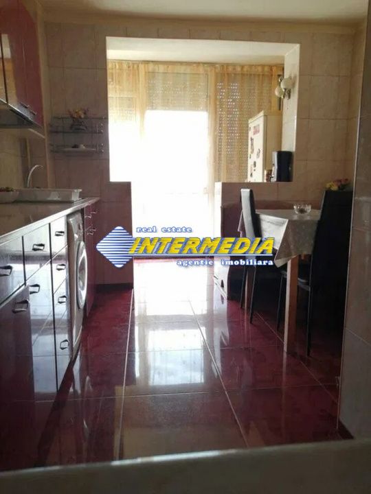 Apartament 2 Camere decomandat de vanzare zona Centru in Alba Iulia finisat – fotografia 2 din 9