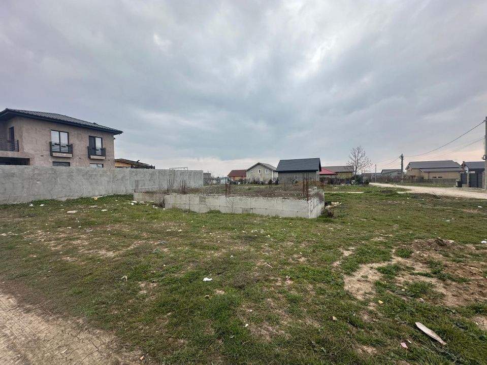 Teren de vânzare | Lazu | 421 mp | Fundație existentă – fotografia 1 din 5