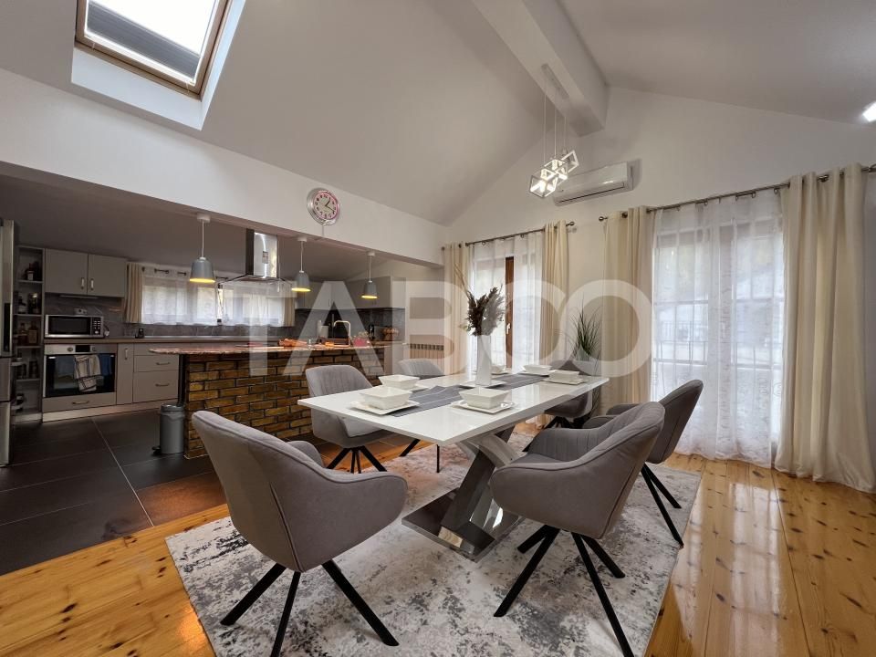 Apartament 5 camere 2 bai de vanzare la cheie in Manastur zona VIVO – fotografia 1 din 17
