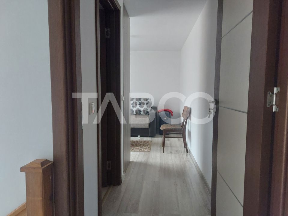 Casa in zona centrala 5 camere 2 bucatarii 3 bai curte comuna Cisnadie – fotografia 19 din 28