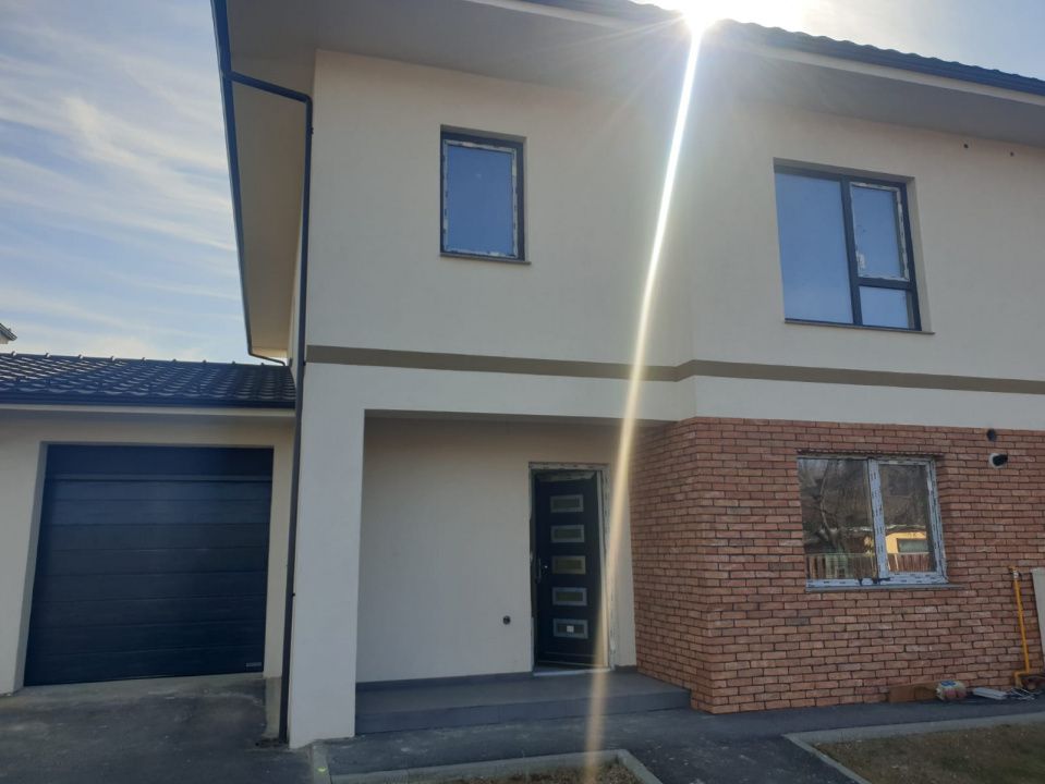 Casa cu 4 camere, 130 mp utili, 216 mp de teren , str. Crisan, loc. Floresti – fotografia 3 din 8