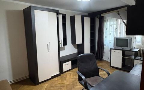 Apartament de vanzare 4 camere 75mp zona Manastur strada Brates
