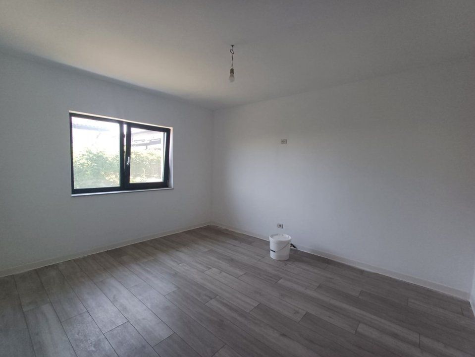 CASA INDIVIDUALA - 3 CAMERE - 2 BAI - 350 MP TEREN - langa Scoala Vorovesti – fotografia 6 din 6