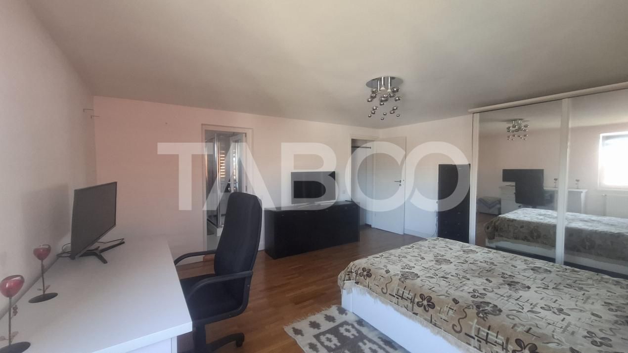 Apartament 4 camere 155 mp 2 balcoane garaj inchis Central Sibiu – fotografia 6 din 11