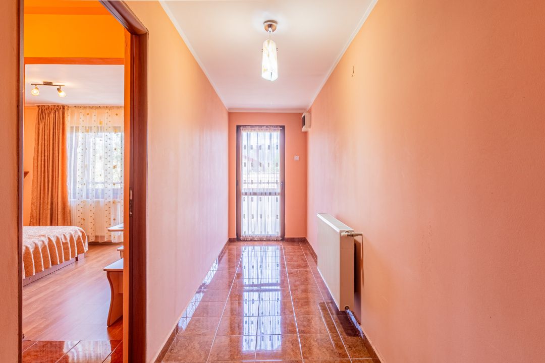 Proprietate/casa  unică în Râșnov, Brasov, Comision 0% – fotografia 29 din 35
