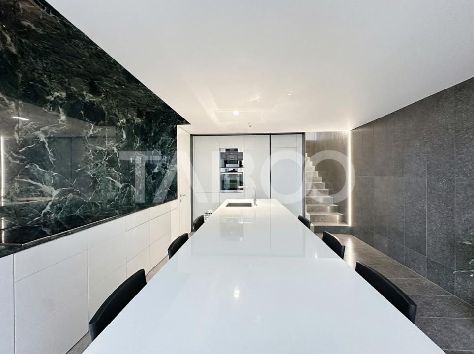 De vanzare unitate duplex ultrafinisata vedere panoramica spre oras – fotografia 3 din 22