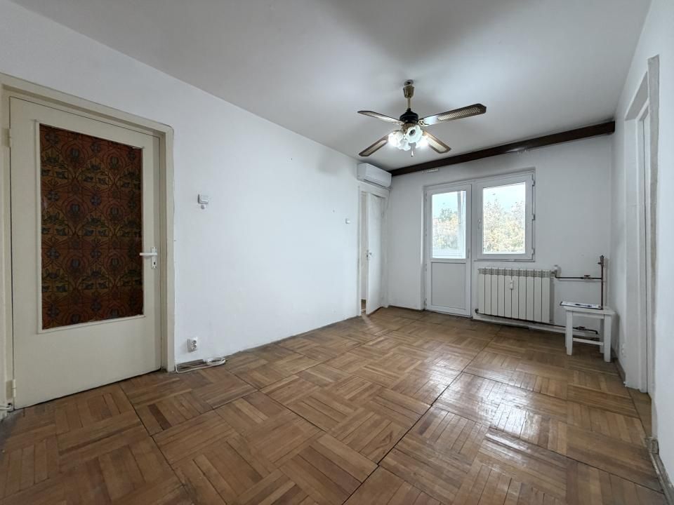 Apartament 3 camere, 44mp utili, etaj 4 - Piata Doina – fotografia 2 din 8