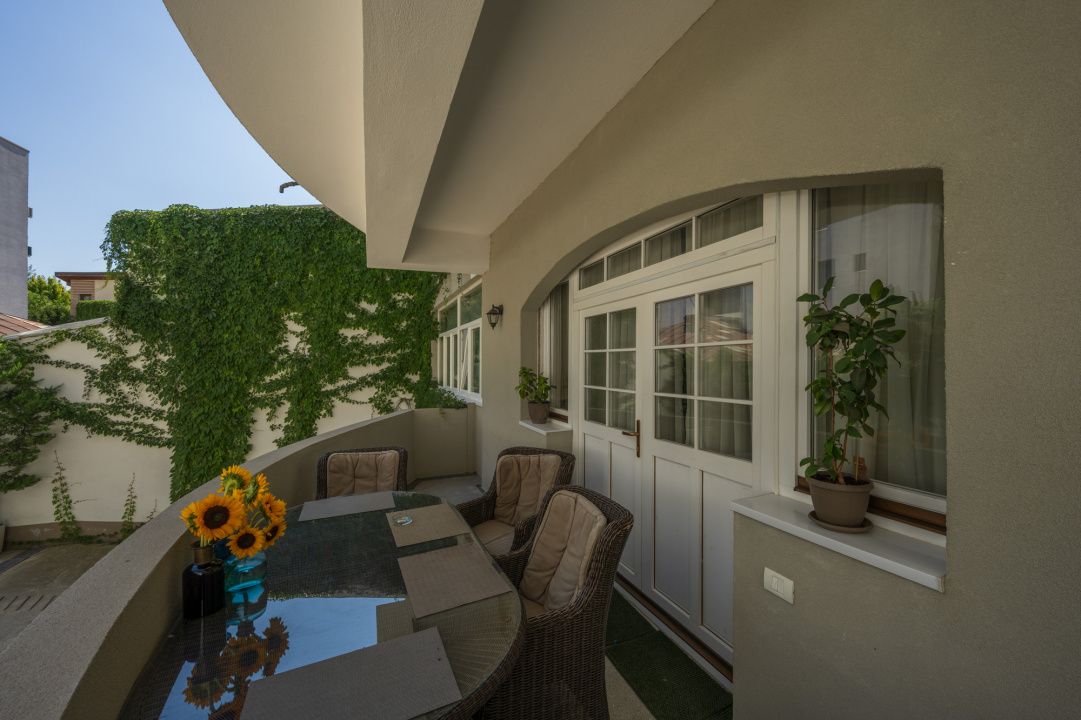 CAROL - EPISCOP CHESARIE, APARTAMENT 250 MP TOTAL, CURTE 250 MP! – fotografia 17 din 20