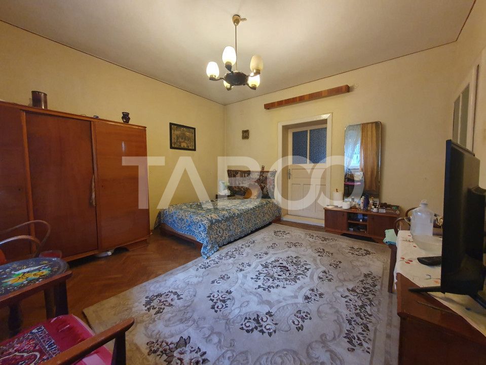 Casa 5 camere 374 mp utili + Anexa 75 mp in punctul 0 al Fagarasului – fotografia 6 din 12