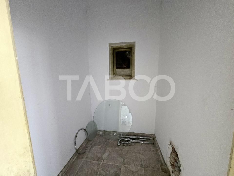 Casa de vanzare cu teren 412 mp pivnita garaj in Terezian Sibiu – fotografia 28 din 34