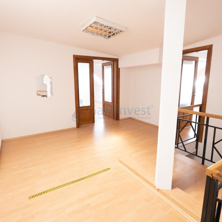Cladire de inchiriat in Oradea, 382 mp cu 3 nivele, multifunctionala – fotografia 4 din 29