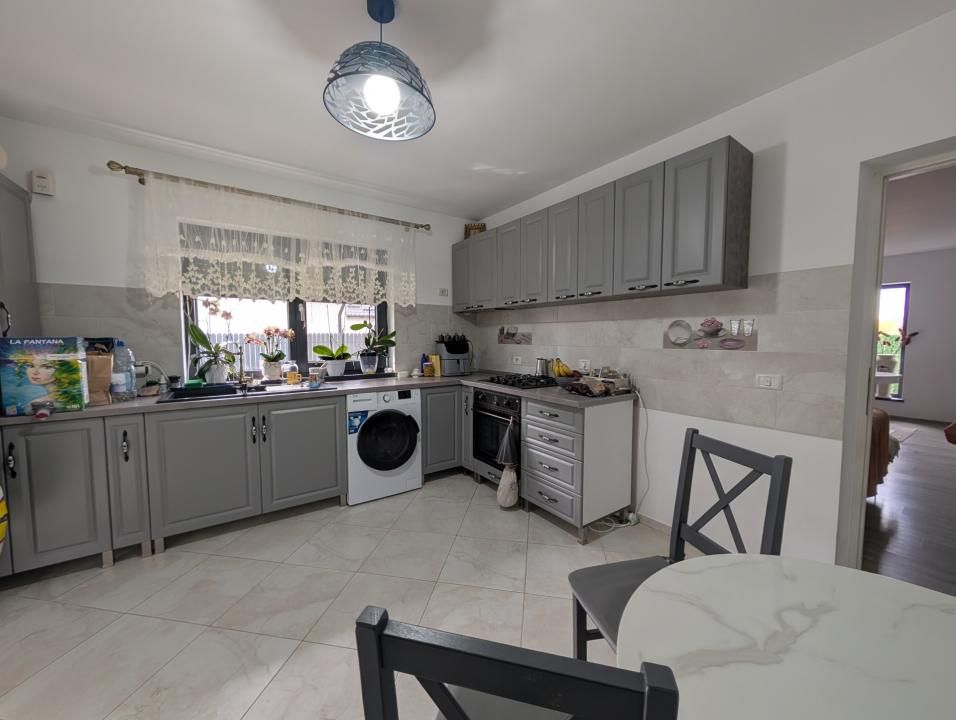 Casa Lilieci amenajata modern, mobilată - utilata – fotografia 6 din 13