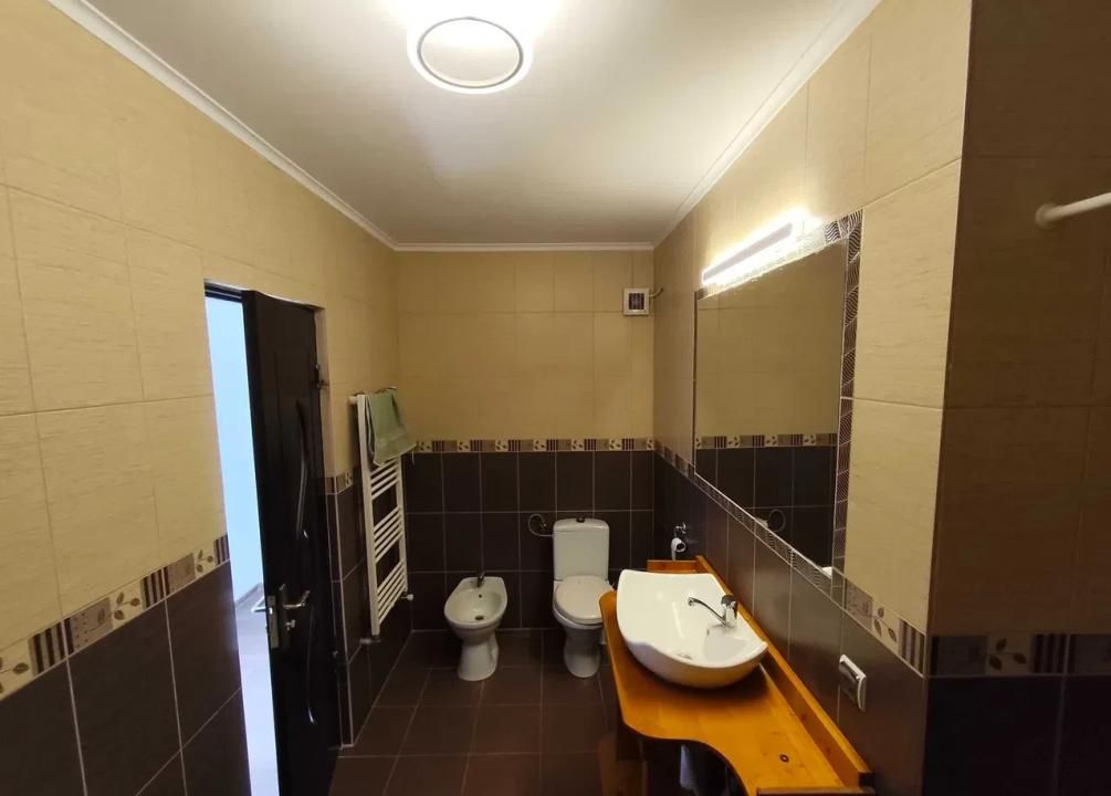 Apartament cu 4 camere, 112 mp + pod de 50 mp, 3 balcoane și 2 parcări – fotografia 2 din 5
